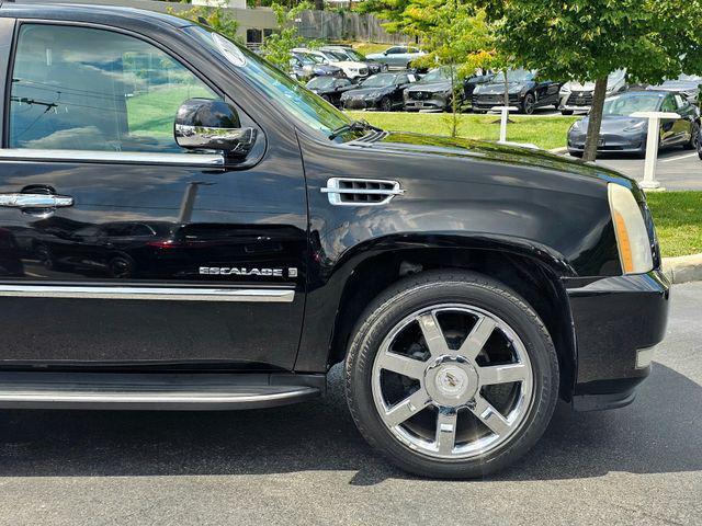 used 2009 Cadillac Escalade car, priced at $9,850