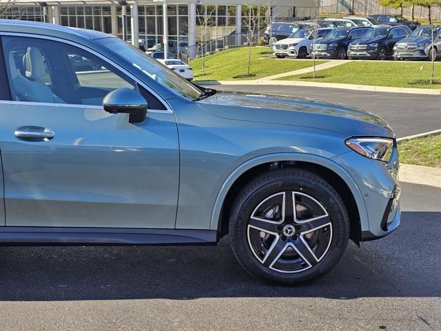 new 2025 Mercedes-Benz GLC 300 car, priced at $61,285