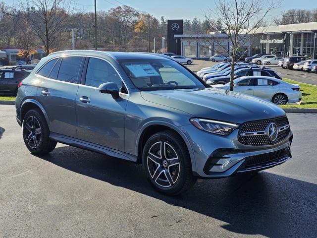 new 2025 Mercedes-Benz GLC 300 car, priced at $61,285