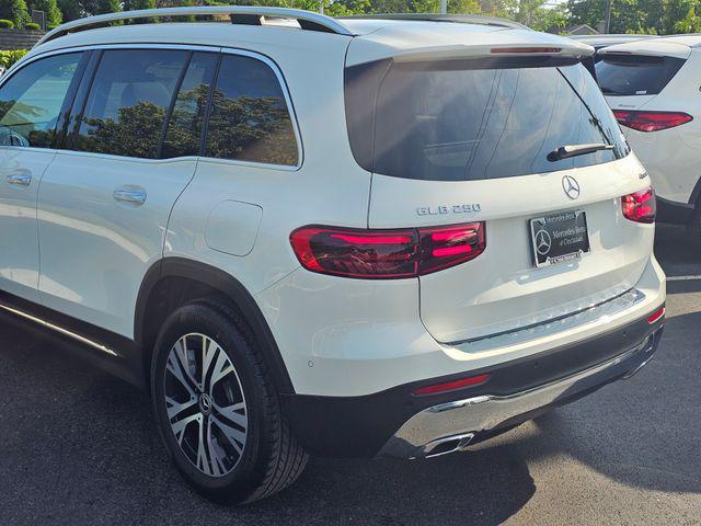 new 2025 Mercedes-Benz GLB 250 car, priced at $50,935