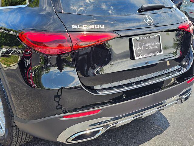 new 2025 Mercedes-Benz GLC 300 car, priced at $56,605