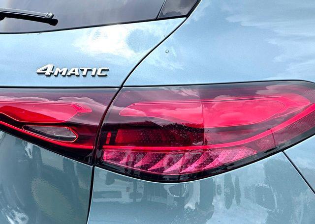 new 2025 Mercedes-Benz GLC 300 car, priced at $62,915