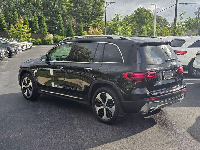 new 2025 Mercedes-Benz GLB 250 car, priced at $52,985
