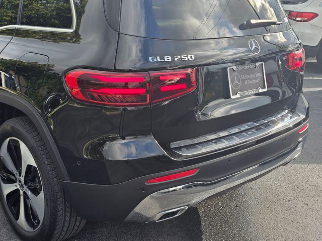 new 2025 Mercedes-Benz GLB 250 car, priced at $52,985