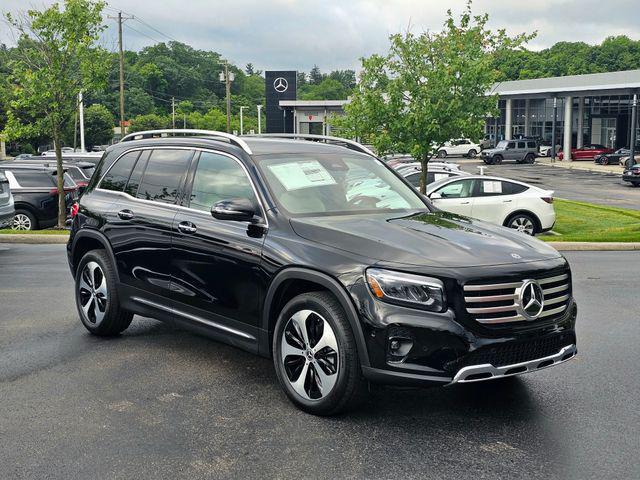 new 2025 Mercedes-Benz GLB 250 car, priced at $52,985