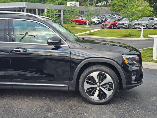 new 2025 Mercedes-Benz GLB 250 car, priced at $52,985