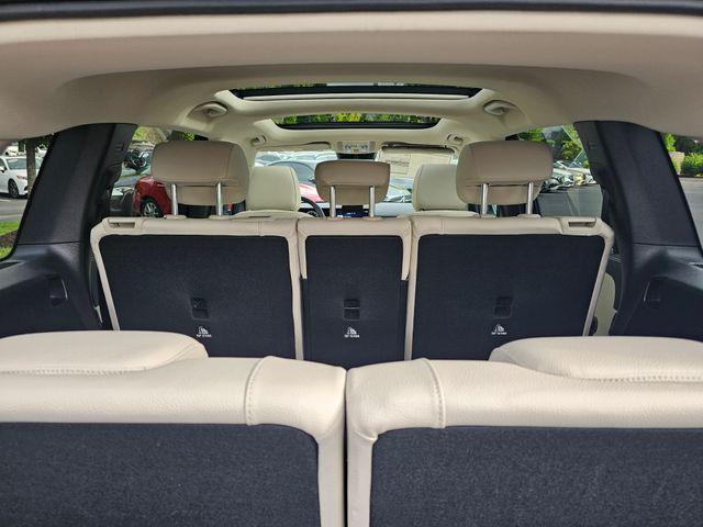 new 2025 Mercedes-Benz GLB 250 car, priced at $52,985