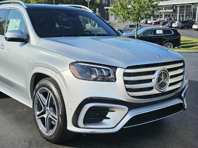 new 2025 Mercedes-Benz GLS 450 car, priced at $95,915