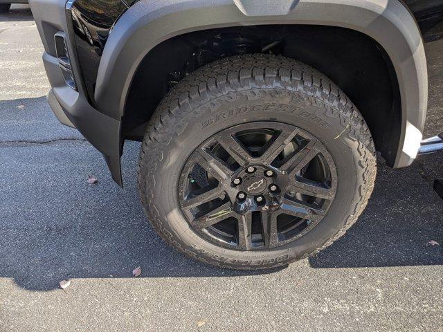 new 2024 Chevrolet Colorado car, priced at $43,815