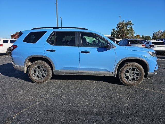 used 2025 Honda Pilot car, priced at $42,400