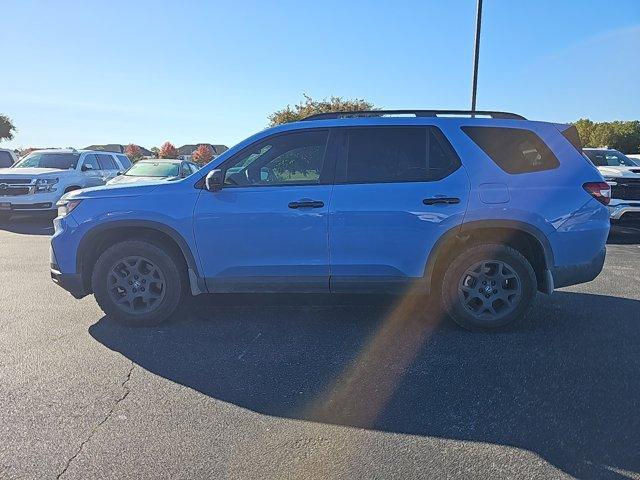 used 2025 Honda Pilot car, priced at $42,400