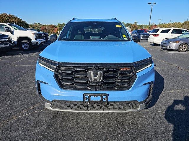 used 2025 Honda Pilot car, priced at $42,400