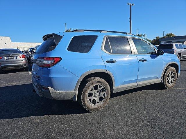 used 2025 Honda Pilot car, priced at $42,400