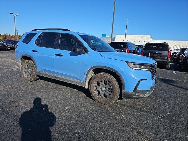 used 2025 Honda Pilot car, priced at $42,400