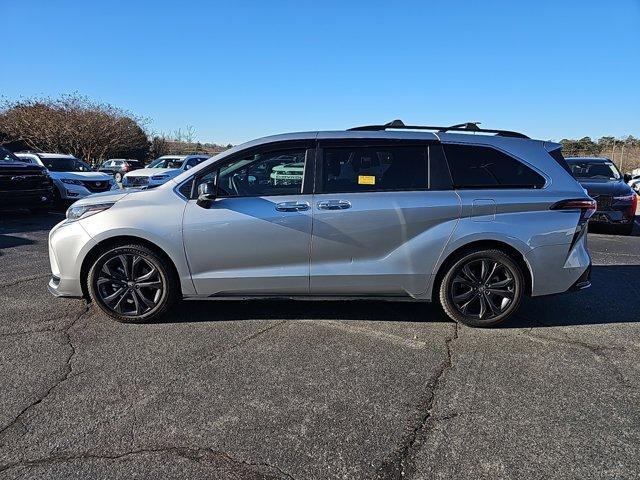 used 2022 Toyota Sienna car, priced at $37,900