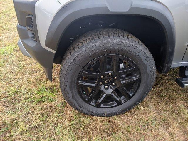 new 2024 Chevrolet Colorado car, priced at $43,815