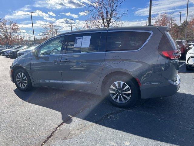 used 2022 Chrysler Pacifica Hybrid car, priced at $32,900