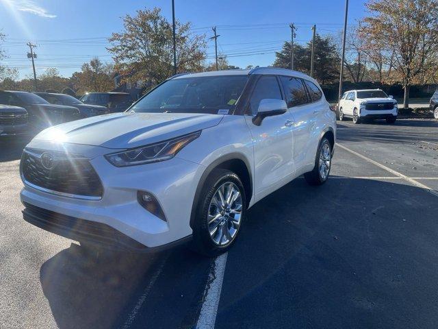 used 2023 Toyota Highlander car, priced at $43,900