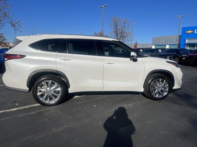 used 2023 Toyota Highlander car, priced at $43,900