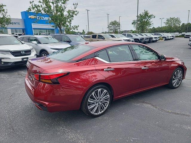 used 2023 Nissan Altima car, priced at $25,900