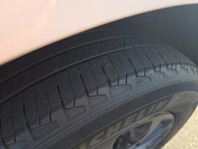 used 2021 Chevrolet Equinox car, priced at $19,500