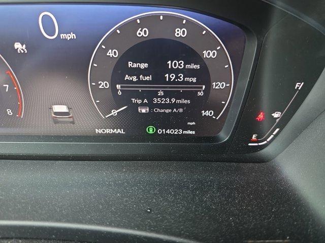 used 2025 Honda Pilot car, priced at $49,900
