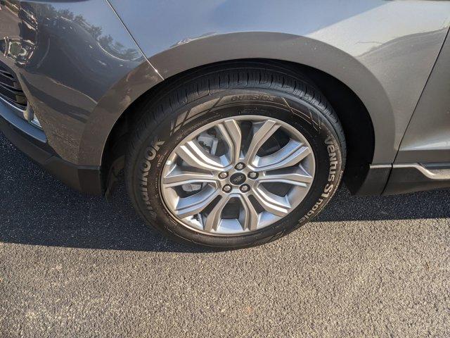 used 2024 Ford Edge car, priced at $25,400