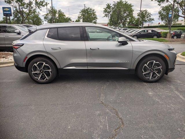new 2025 Chevrolet Equinox EV car, priced at $43,590