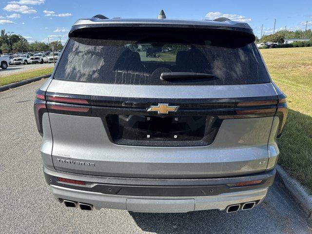 used 2024 Chevrolet Traverse car, priced at $40,900