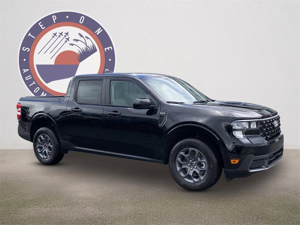 new 2025 Ford Maverick car, priced at $33,568