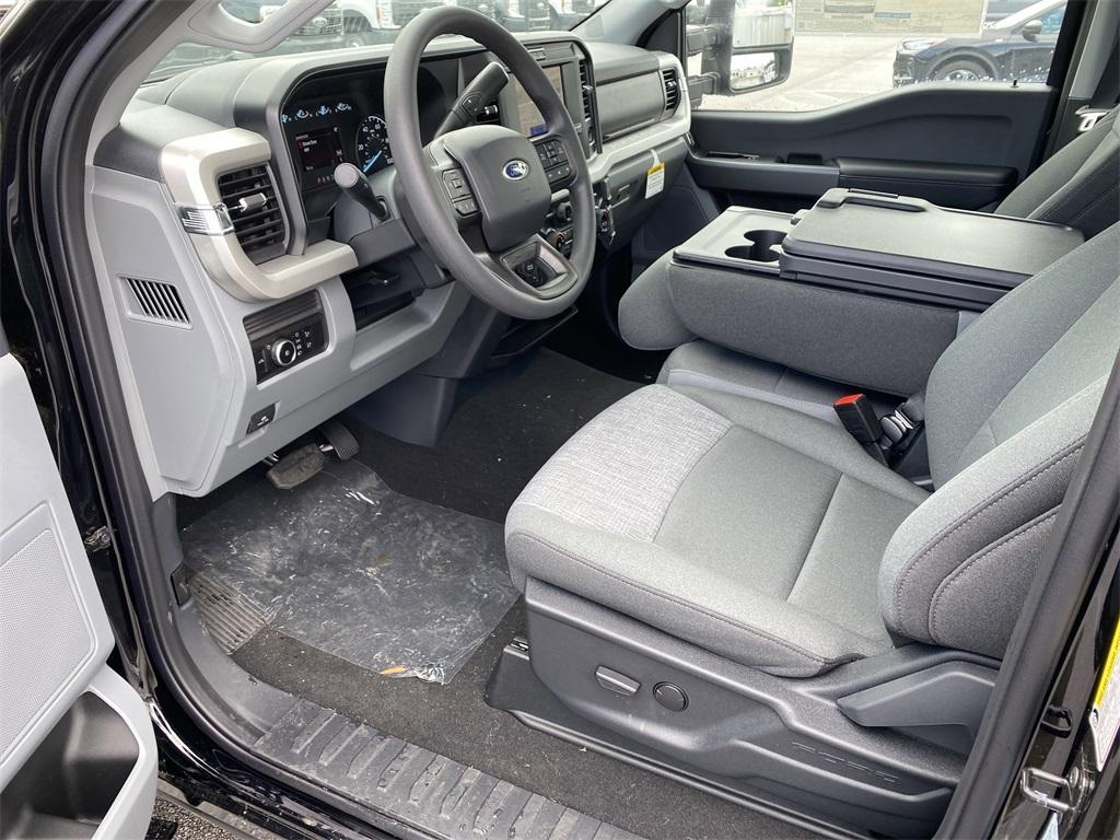 new 2025 Ford F-250 car, priced at $64,825