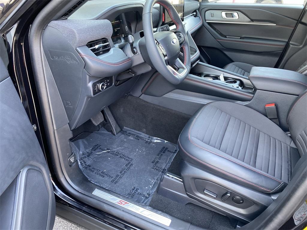 used 2025 Ford Explorer car, priced at $43,367