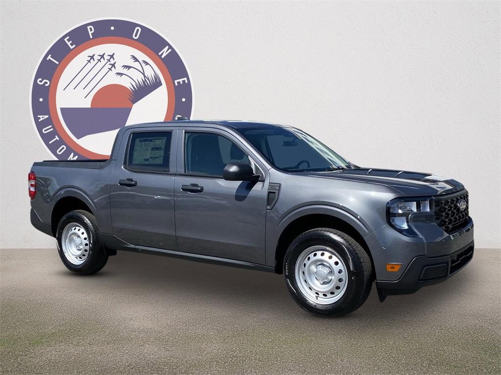 new 2025 Ford Maverick car, priced at $30,402