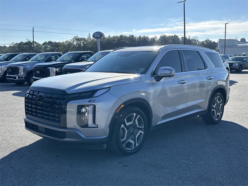 used 2024 Hyundai Palisade car, priced at $38,262