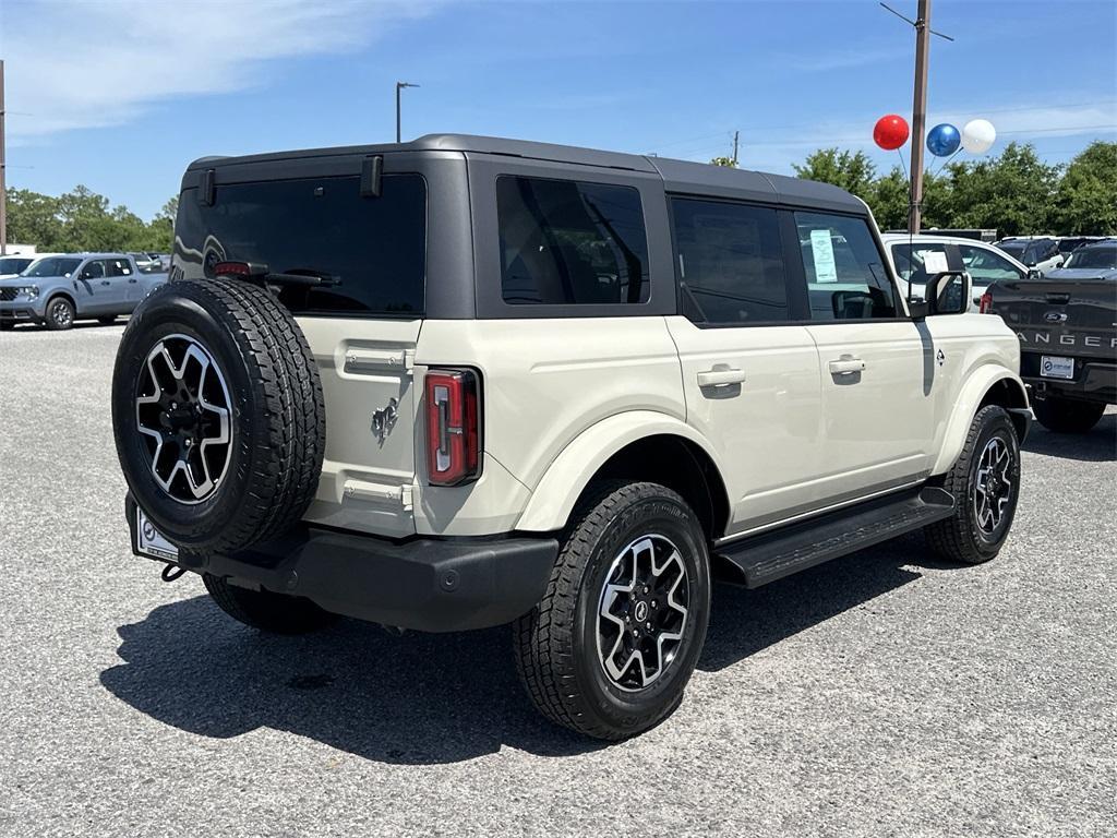 new 2025 Ford Bronco car, priced at $50,961