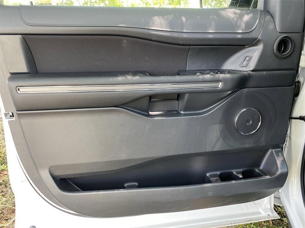 new 2023 Ford Expedition car, priced at $45,620