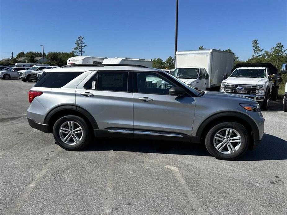 new 2024 Ford Explorer car, priced at $40,906