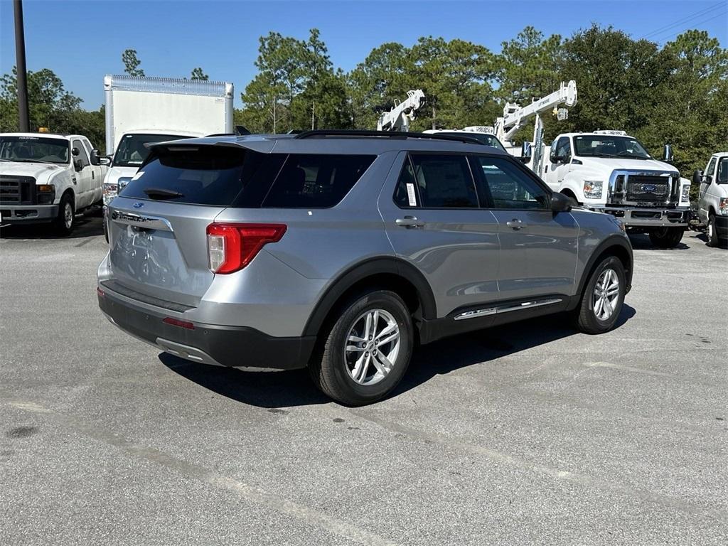 new 2024 Ford Explorer car, priced at $40,906