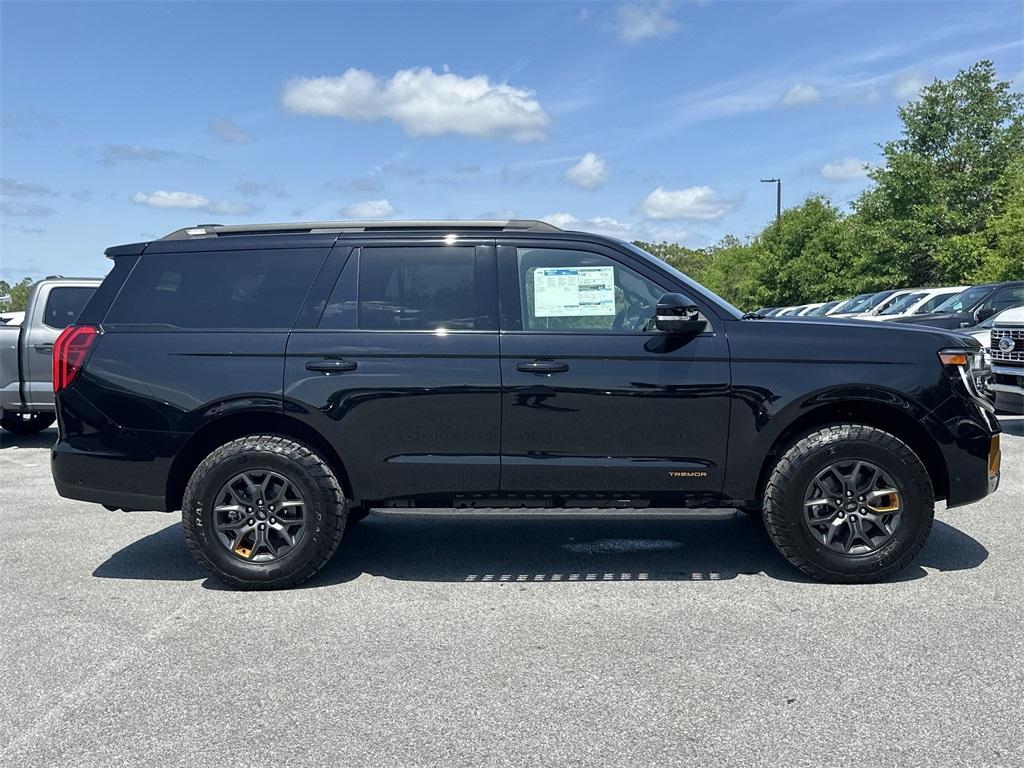 new 2025 Ford Expedition car, priced at $83,025