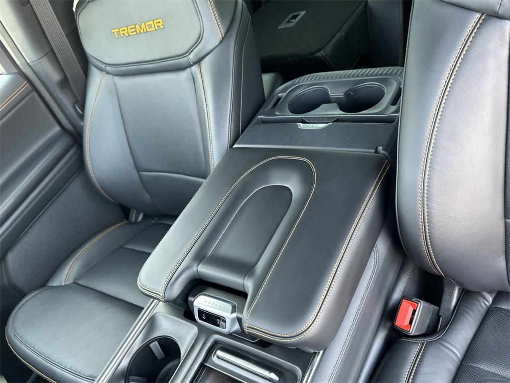new 2025 Ford Expedition car, priced at $83,025