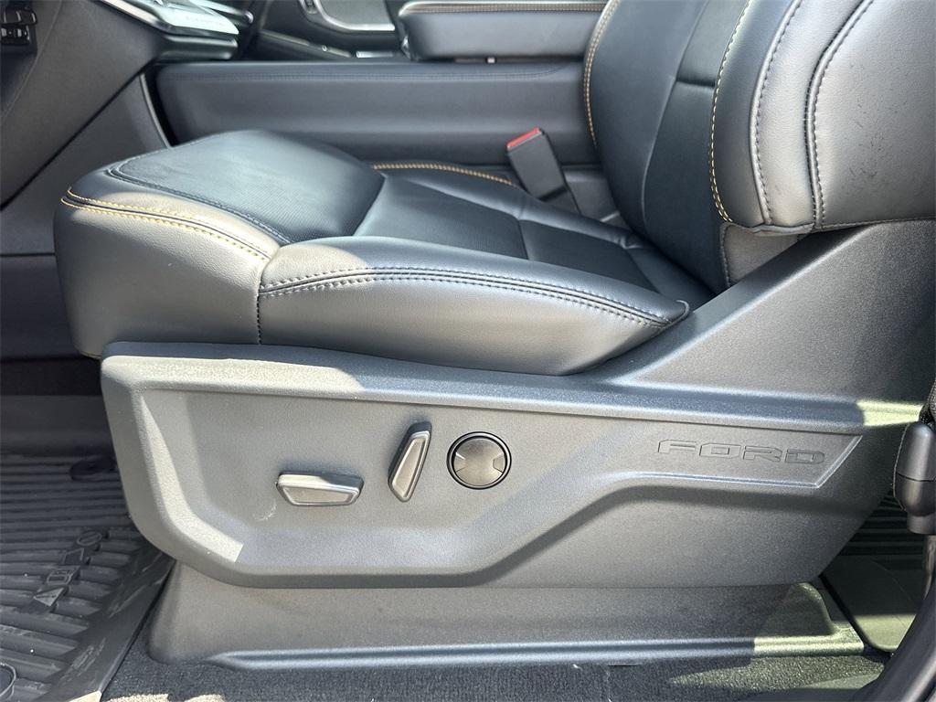 new 2025 Ford Expedition car, priced at $83,025