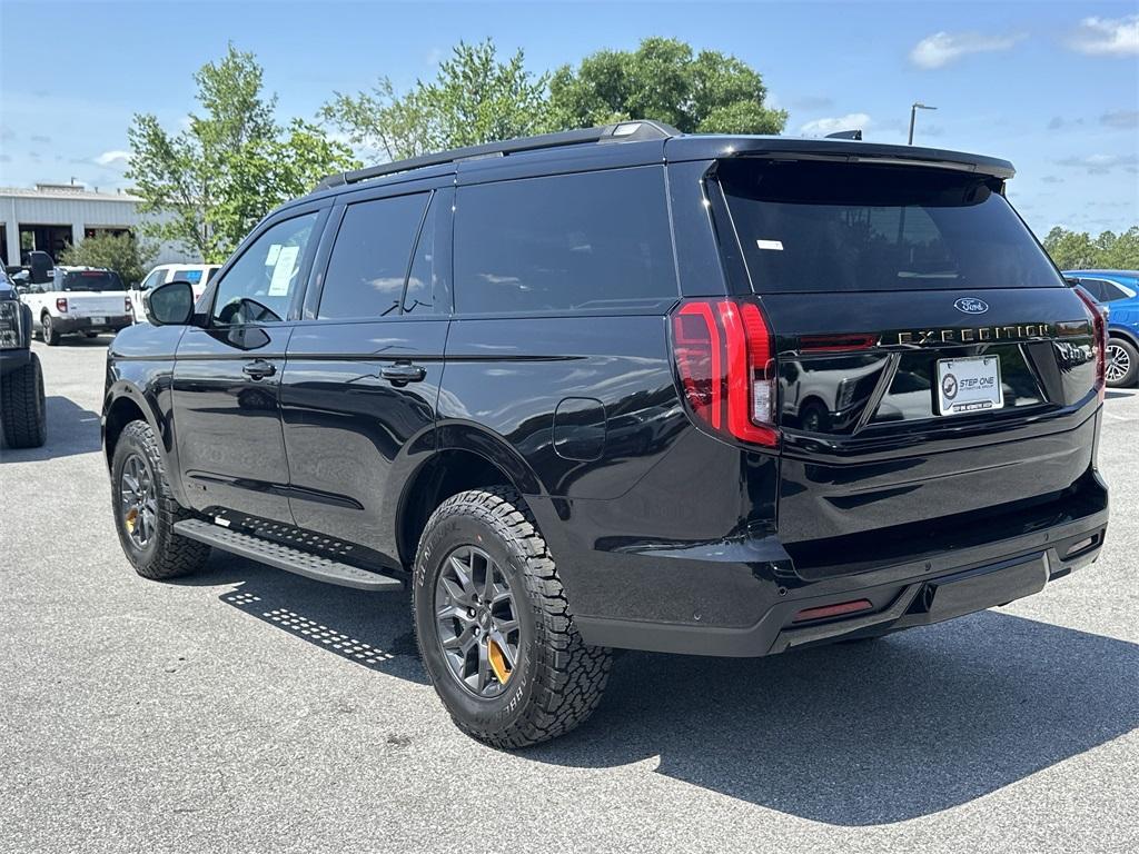new 2025 Ford Expedition car, priced at $83,025