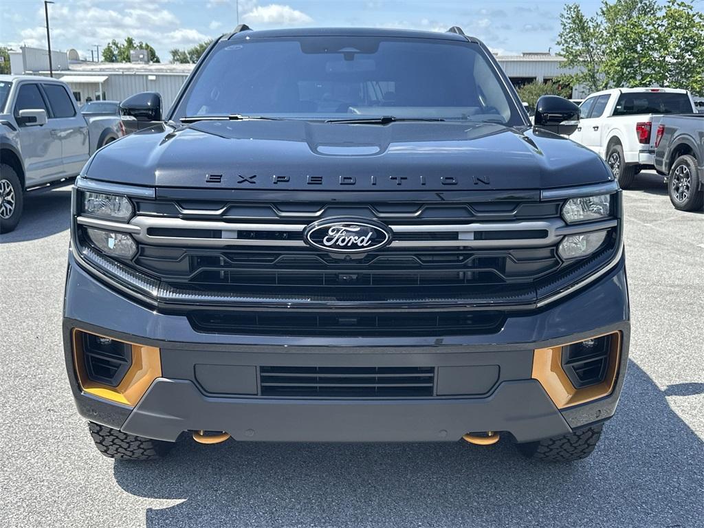 new 2025 Ford Expedition car, priced at $83,025