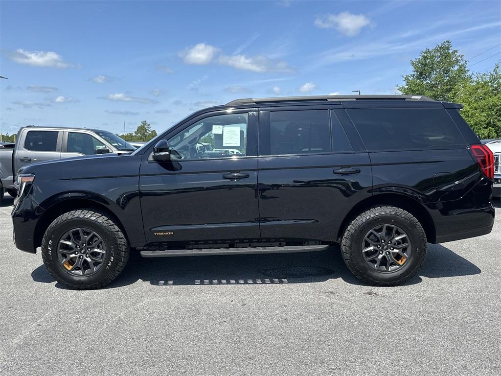 new 2025 Ford Expedition car, priced at $83,025