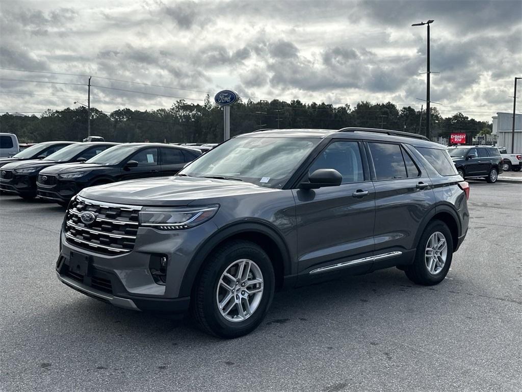 new 2025 Ford Explorer car, priced at $41,492