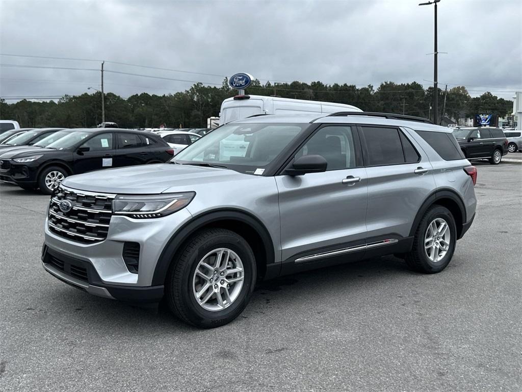 new 2025 Ford Explorer car, priced at $38,362