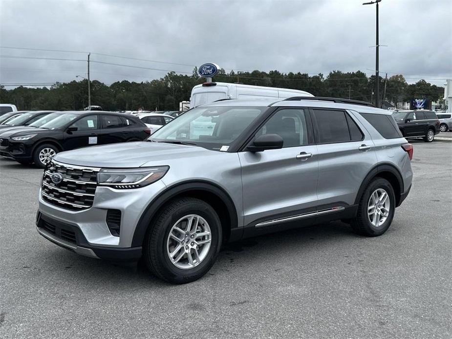 new 2025 Ford Explorer car, priced at $39,850