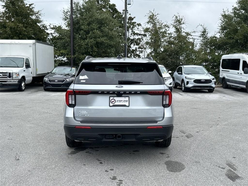 new 2025 Ford Explorer car, priced at $38,362