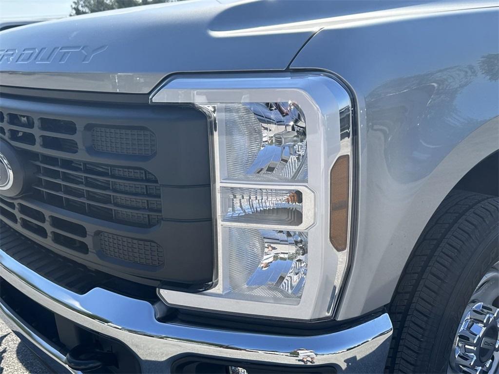 new 2024 Ford F-350 car, priced at $52,899