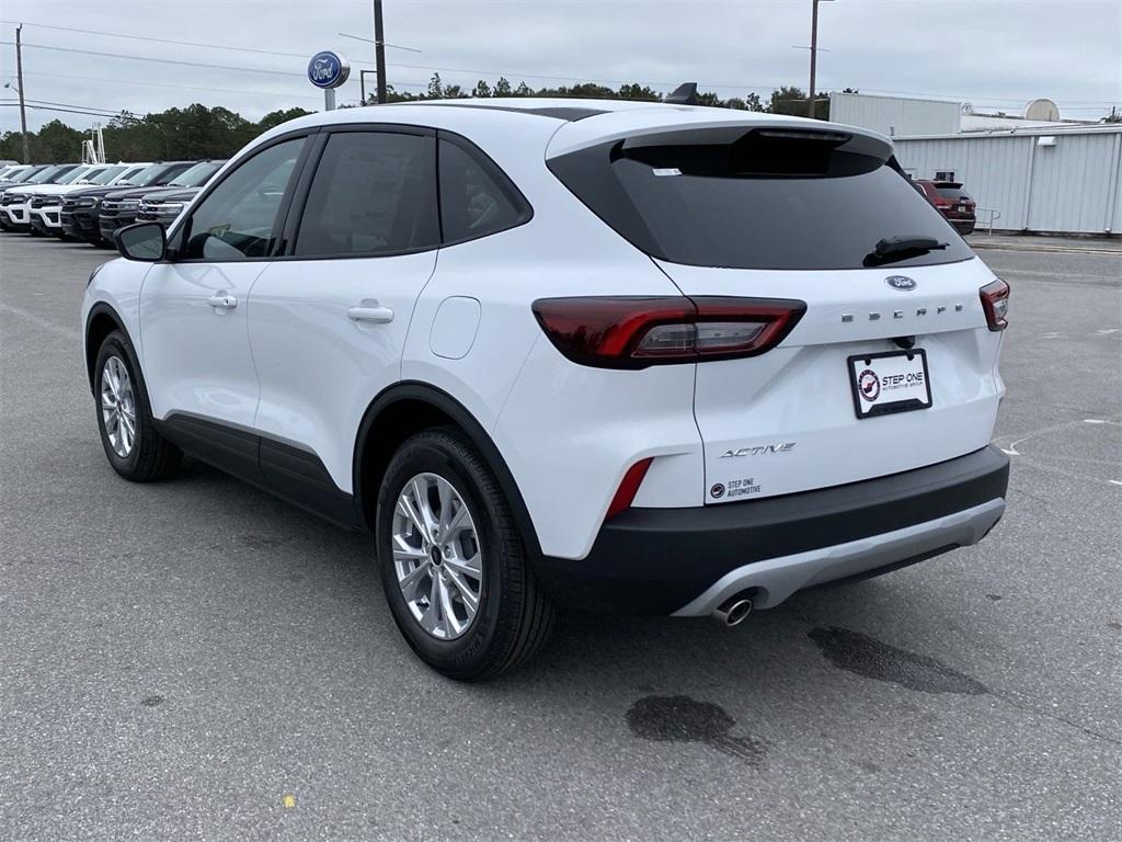 new 2025 Ford Escape car, priced at $27,645